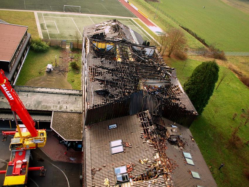 Feuer Schule Neuhonrath bei Lohmar P100.JPG